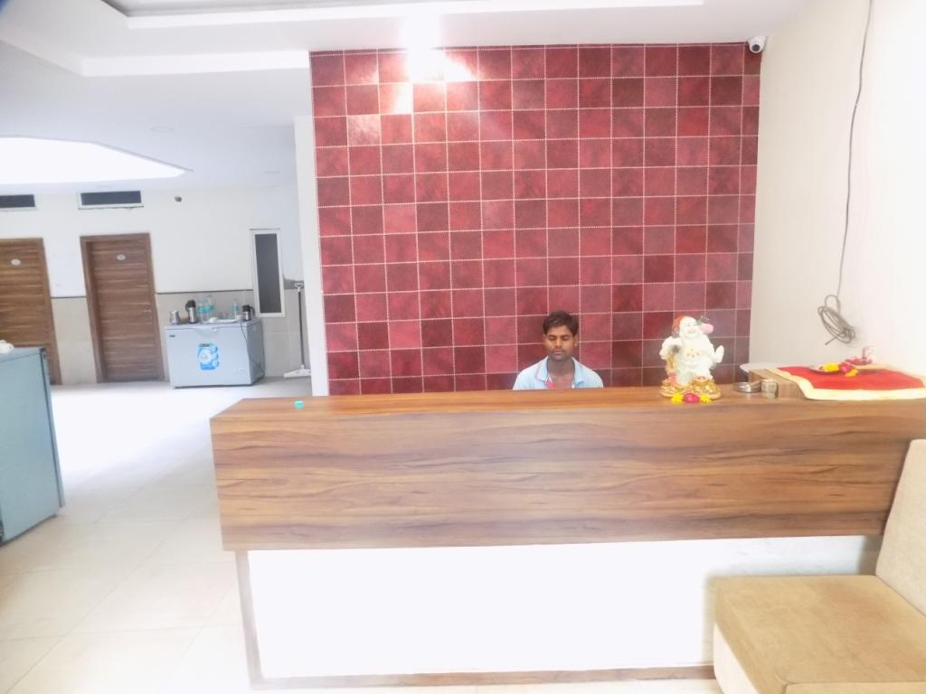 Hotel Tathastu Ujjain Bagian luar foto